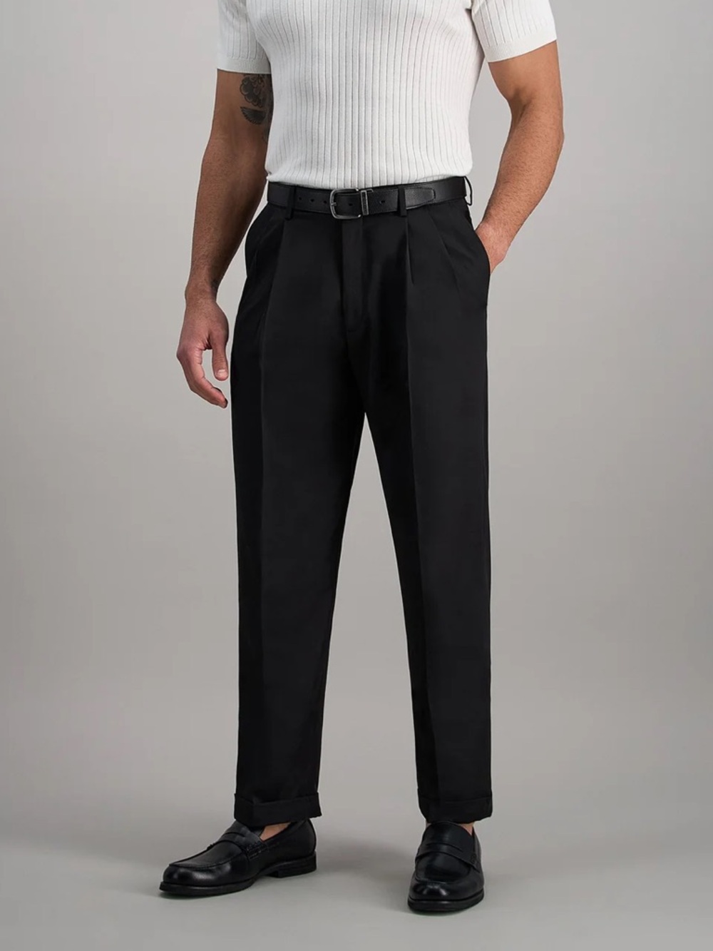 Haggar Men's Black Mynx Gabardine Dress Pants Classic Fit Pleated Front 44x30